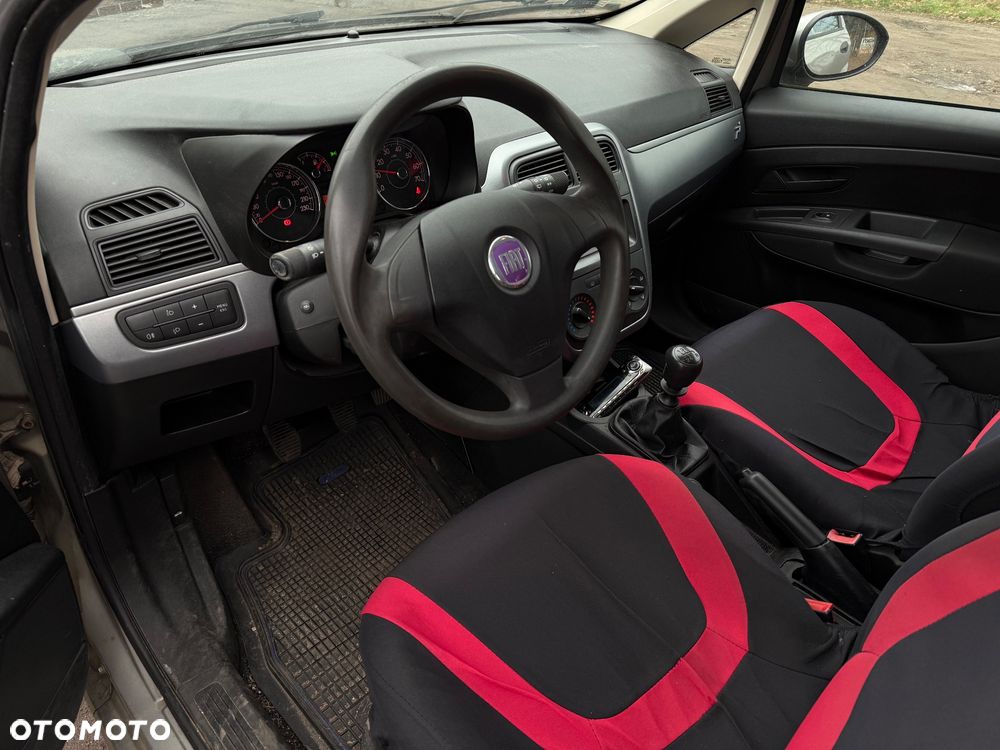 Fiat Grande Punto - 11