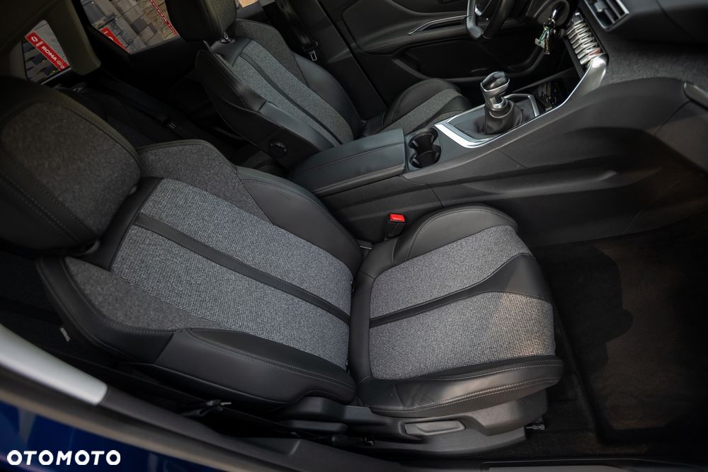 Peugeot 3008 HDi 150 Allure - 18