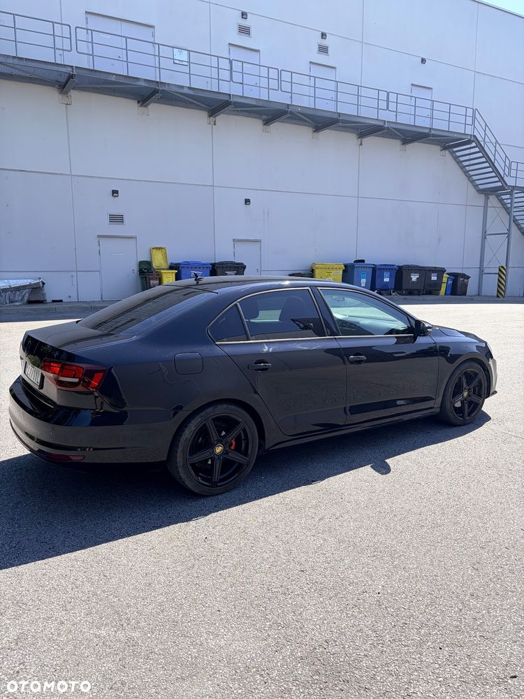 Volkswagen Jetta 1.4 TSI BMT Trendline - 4