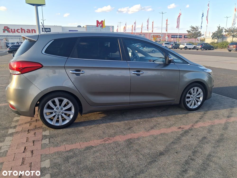 Kia Carens 1.7 CRDi M 7os - 2
