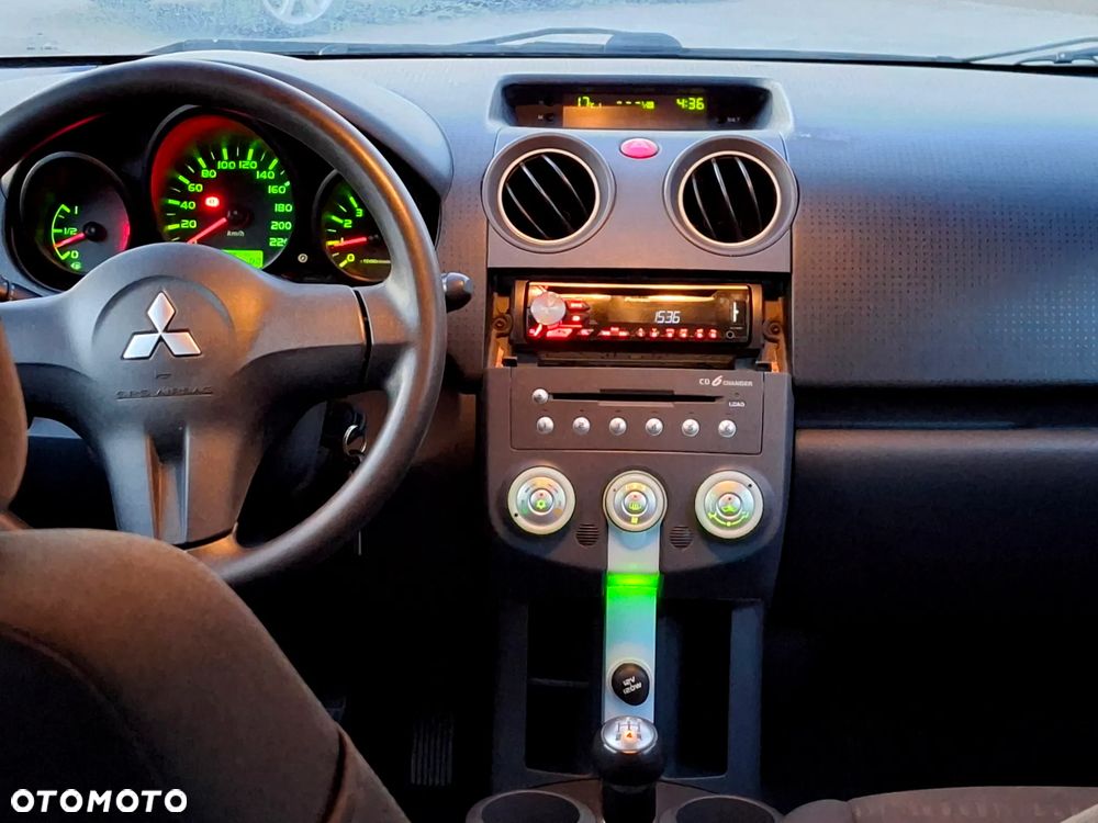 Mitsubishi Colt - 6