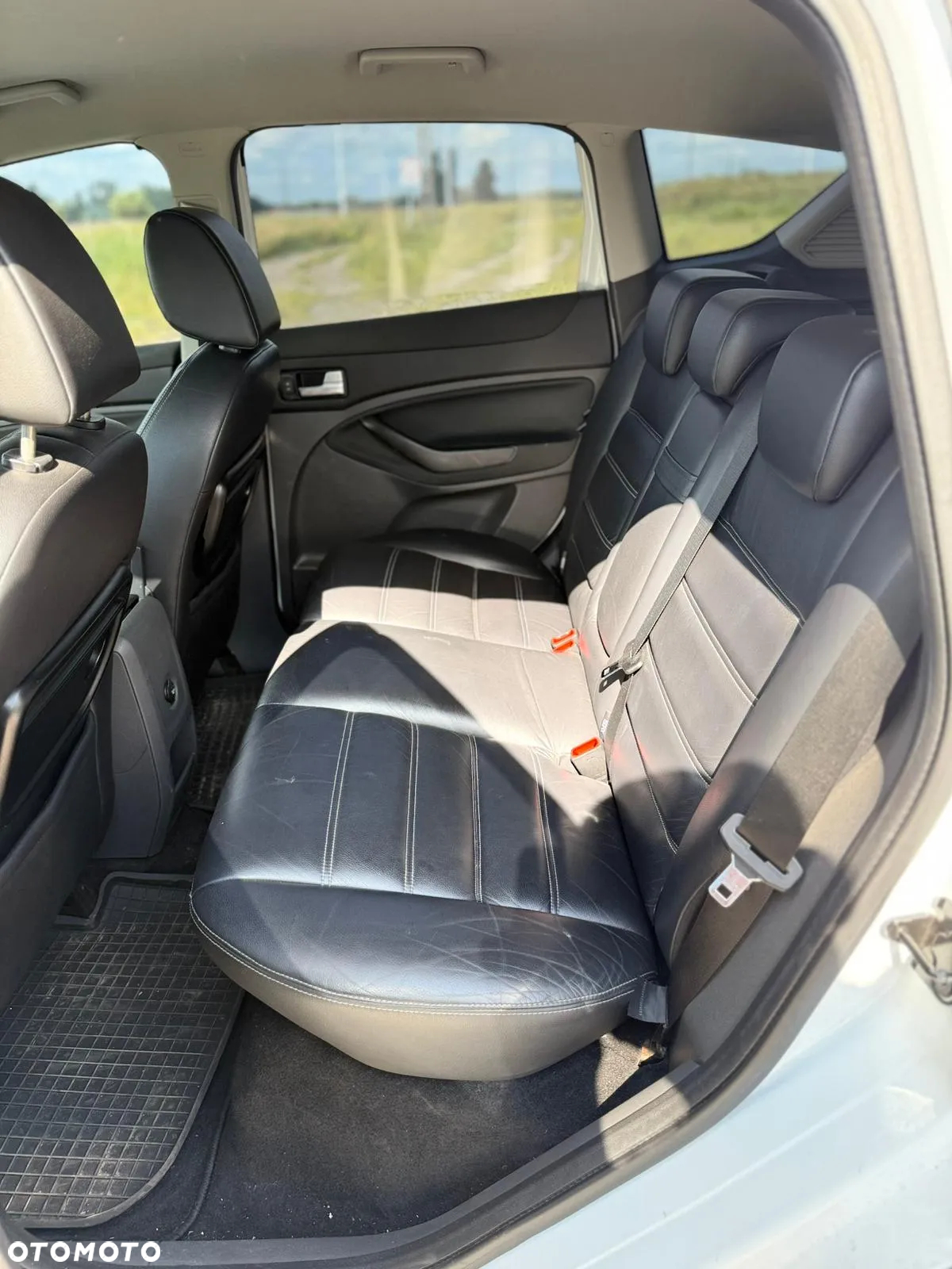 Ford Kuga - 23