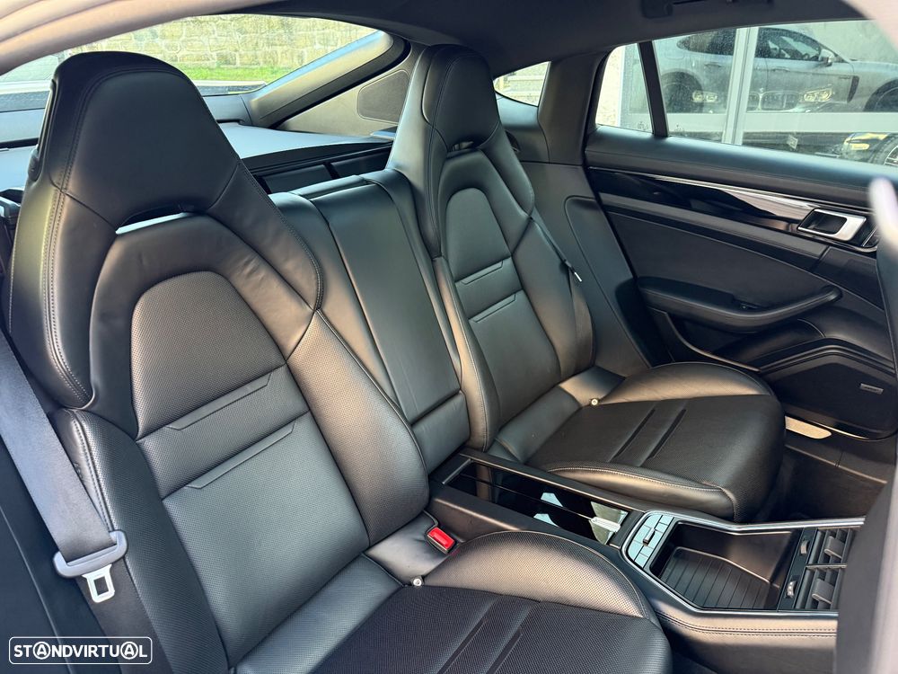 Porsche Panamera - 19