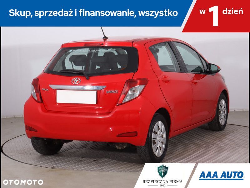 Toyota Yaris - 7