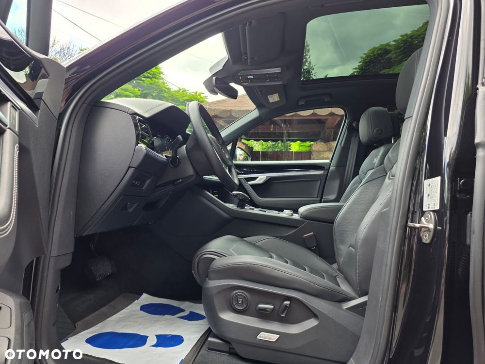 Volkswagen Touareg - 23
