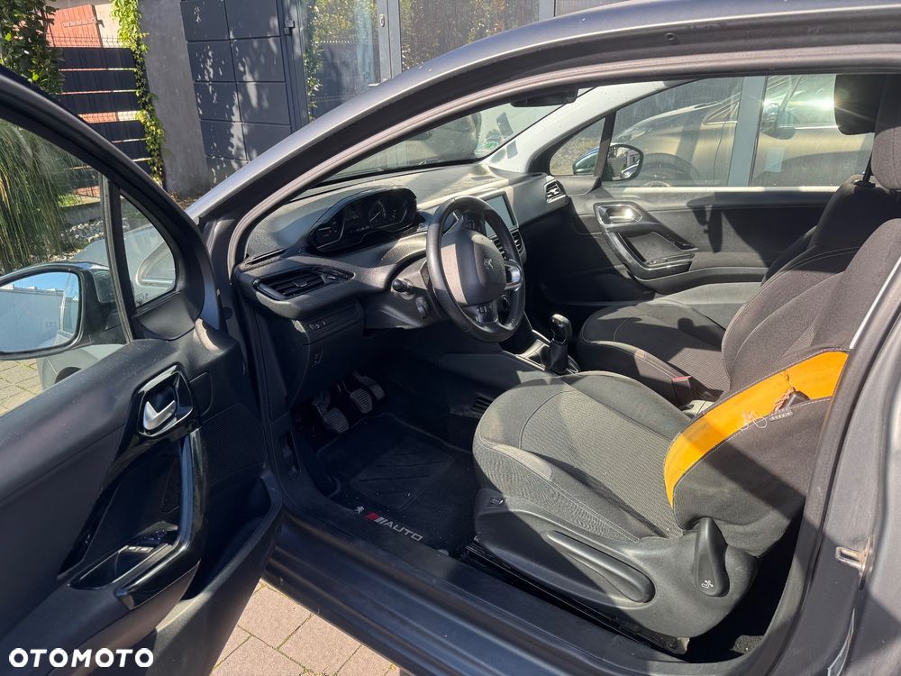 Peugeot 208 1.2 PureTech Active - 16