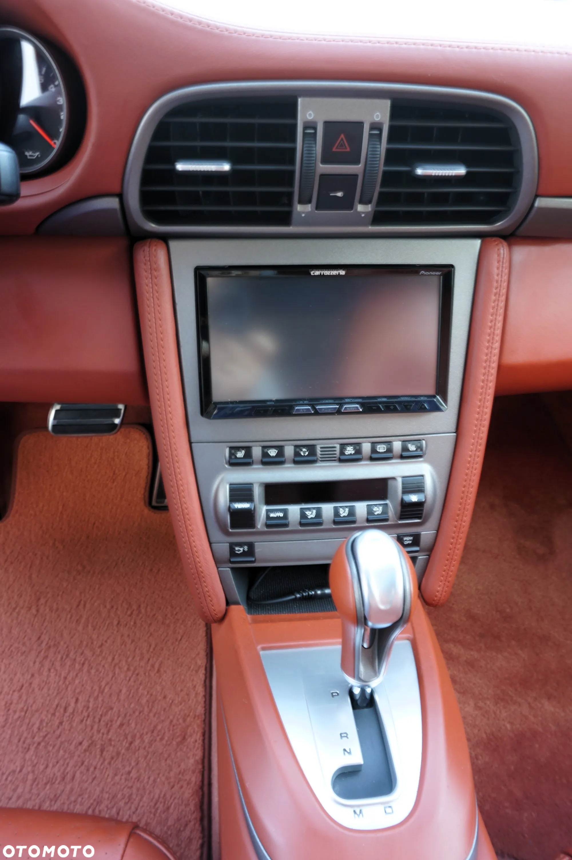 Porsche 911 Carrera 4 Tiptronic S - 21