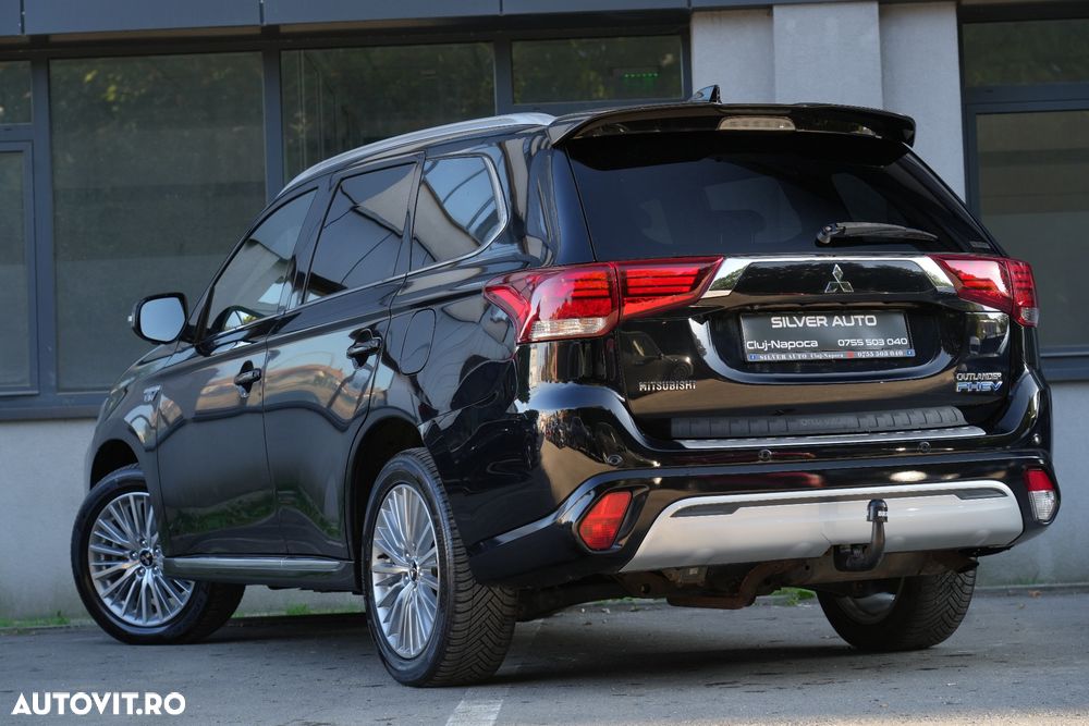 Mitsubishi Outlander 2.4 4WD Diamant+ - 26