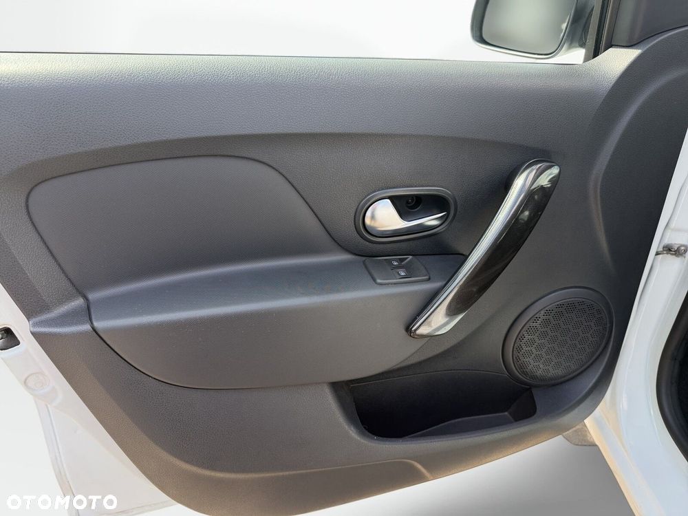 Dacia Sandero - 14