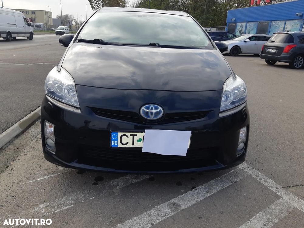 Toyota Prius (Hybrid) - 1