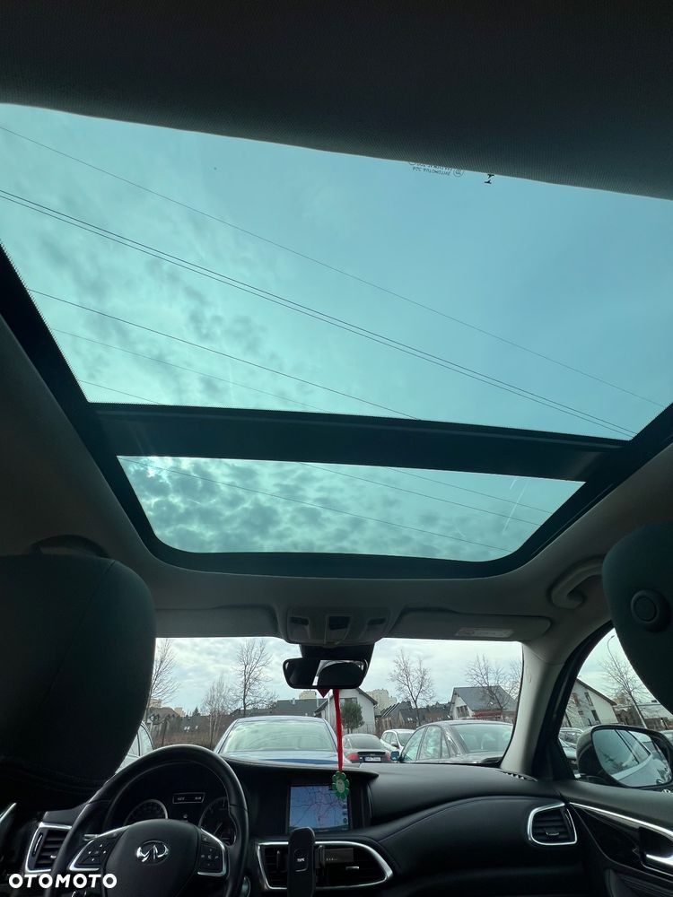 Infiniti Q30 1.5d Premium 7DCT - 14