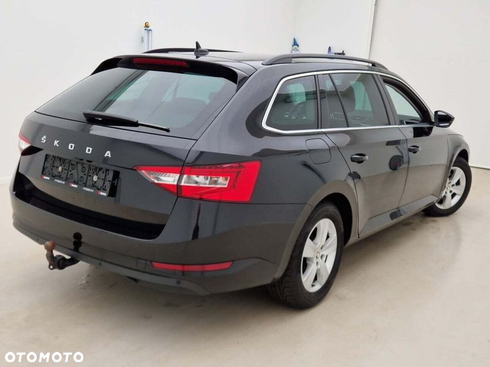 Skoda Superb 1.5 TSI ACT DSG Active - 3