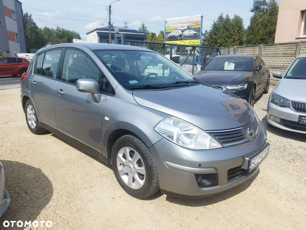 Nissan Tiida - 2