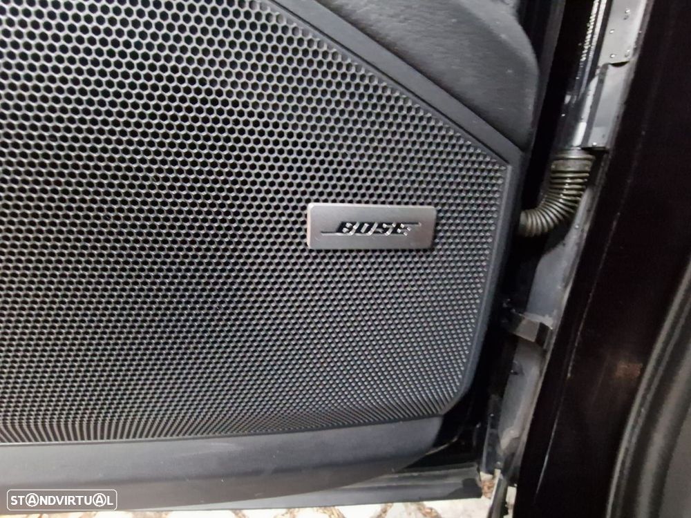 Porsche Cayenne Turbo - 28