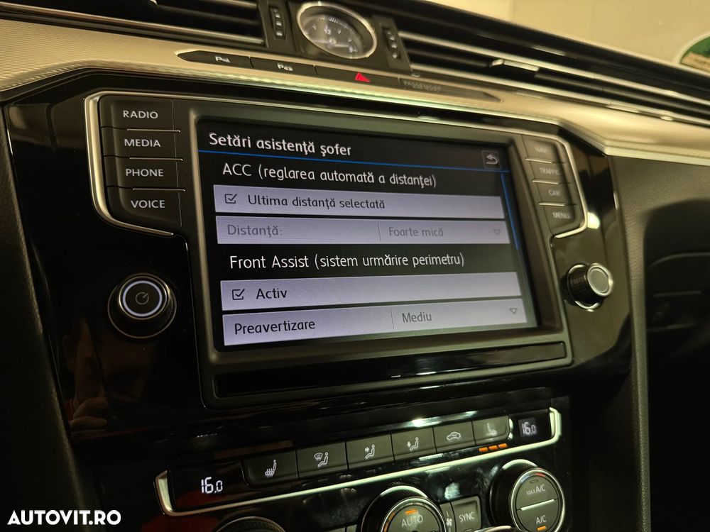Volkswagen Passat - 19