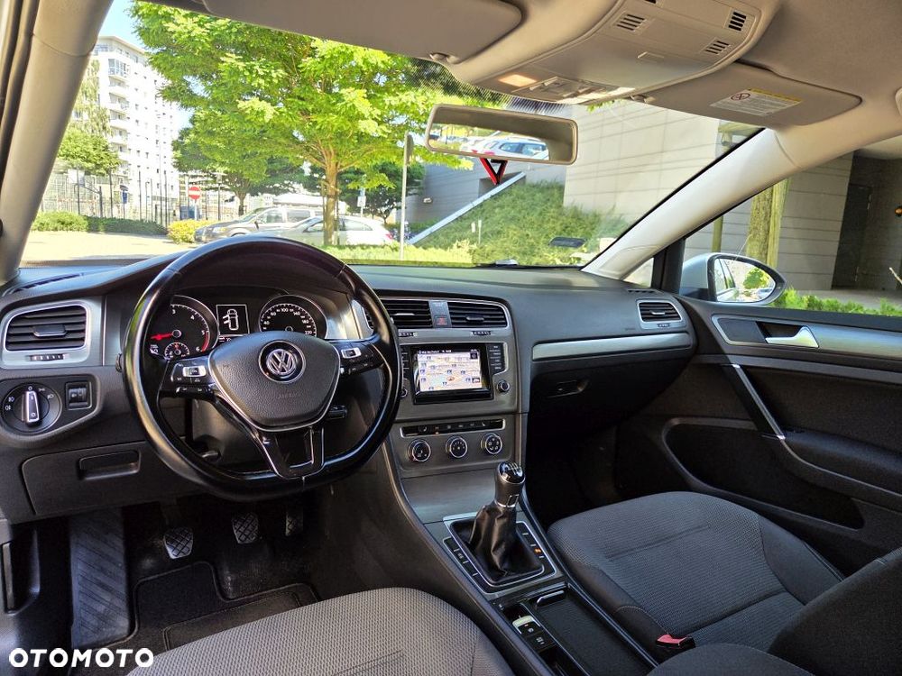 Volkswagen Golf 1.6 TDI BMT Comfortline - 27