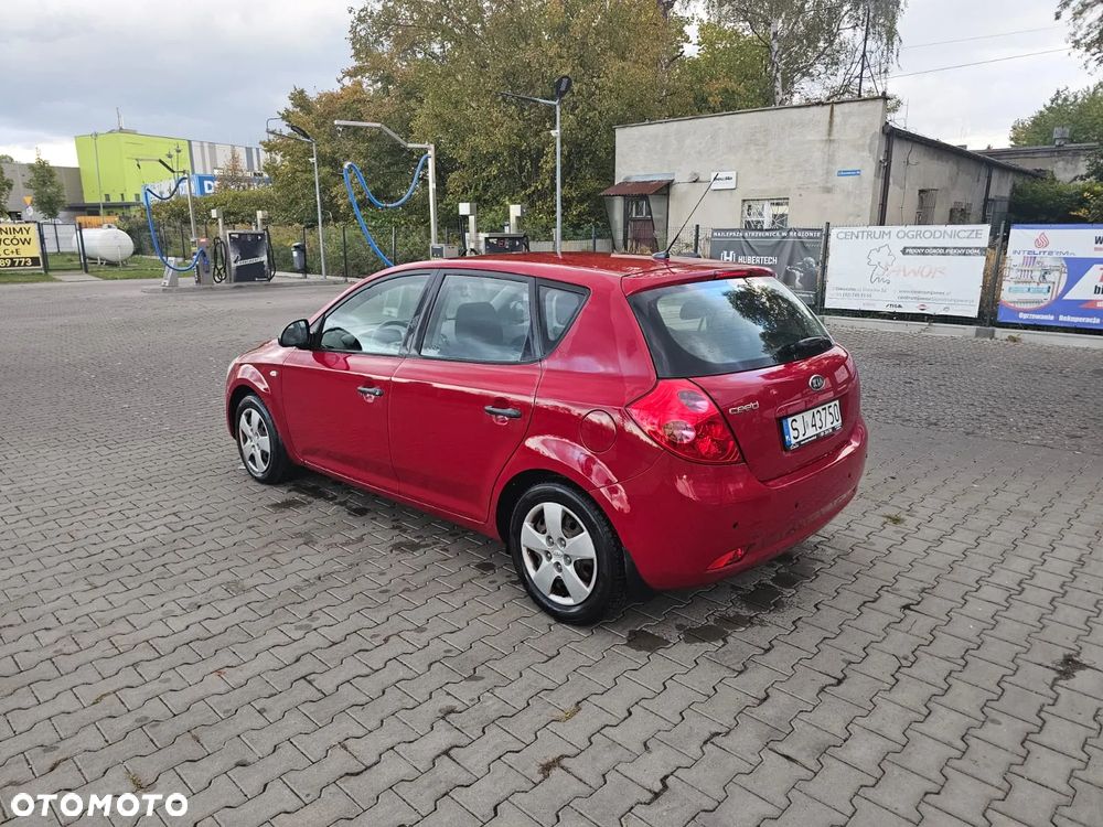 Kia Ceed 1.4 Comfort - 4