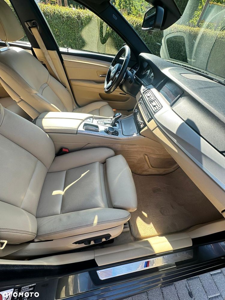 BMW Seria 5 530d xDrive - 23