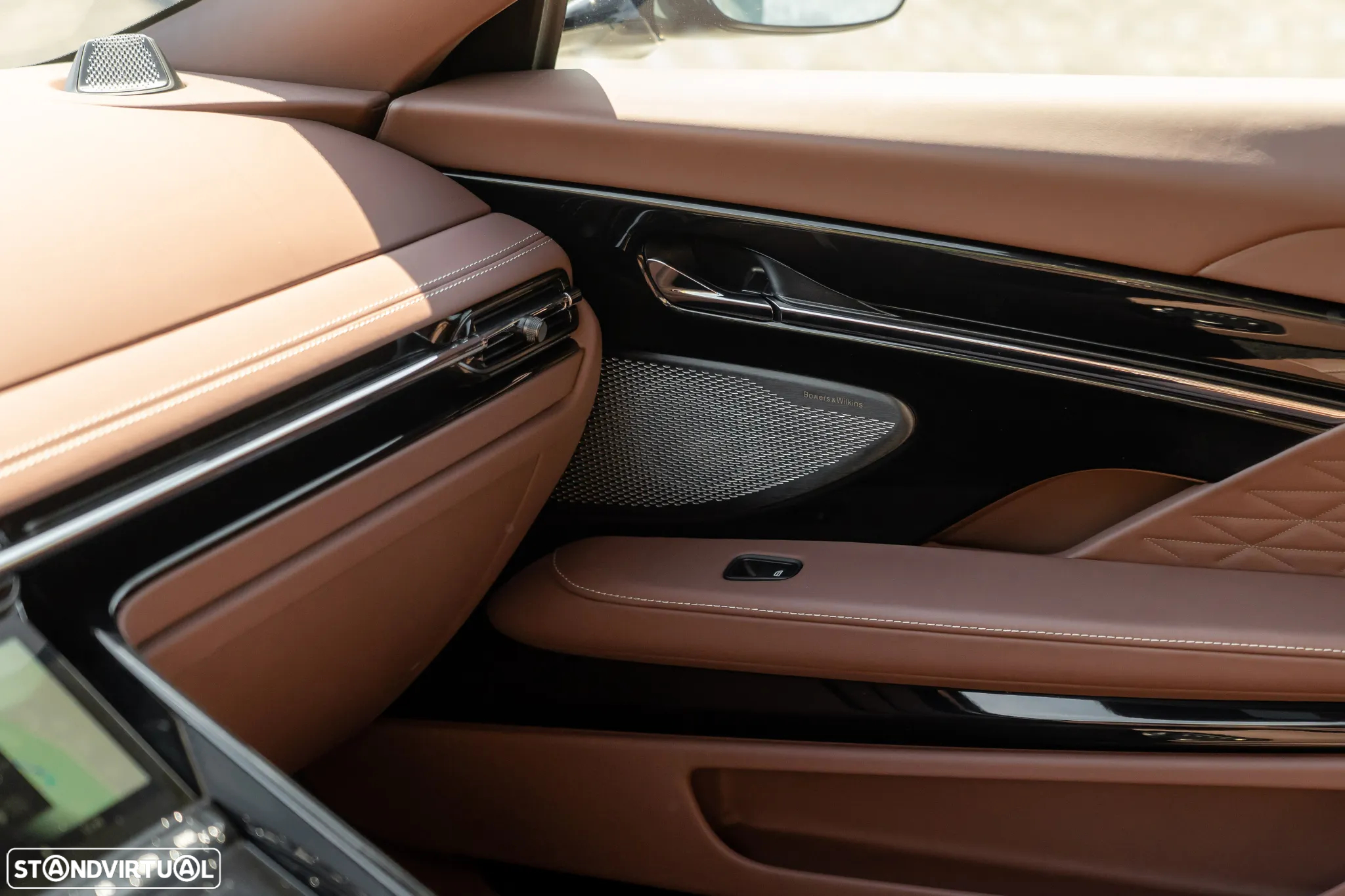 Aston Martin DB12 Coupé V8 Auto - 18