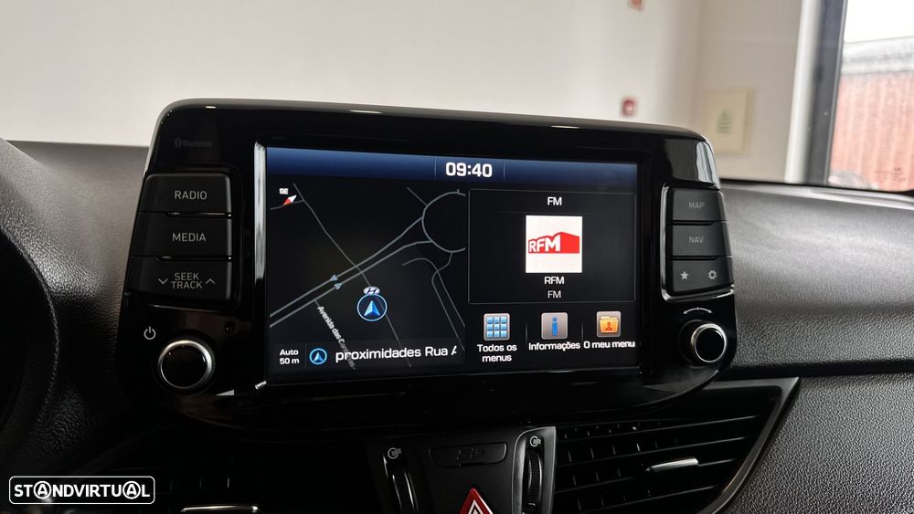 Hyundai i30 1.6 CRDI STyle Plus 7DCT - 4