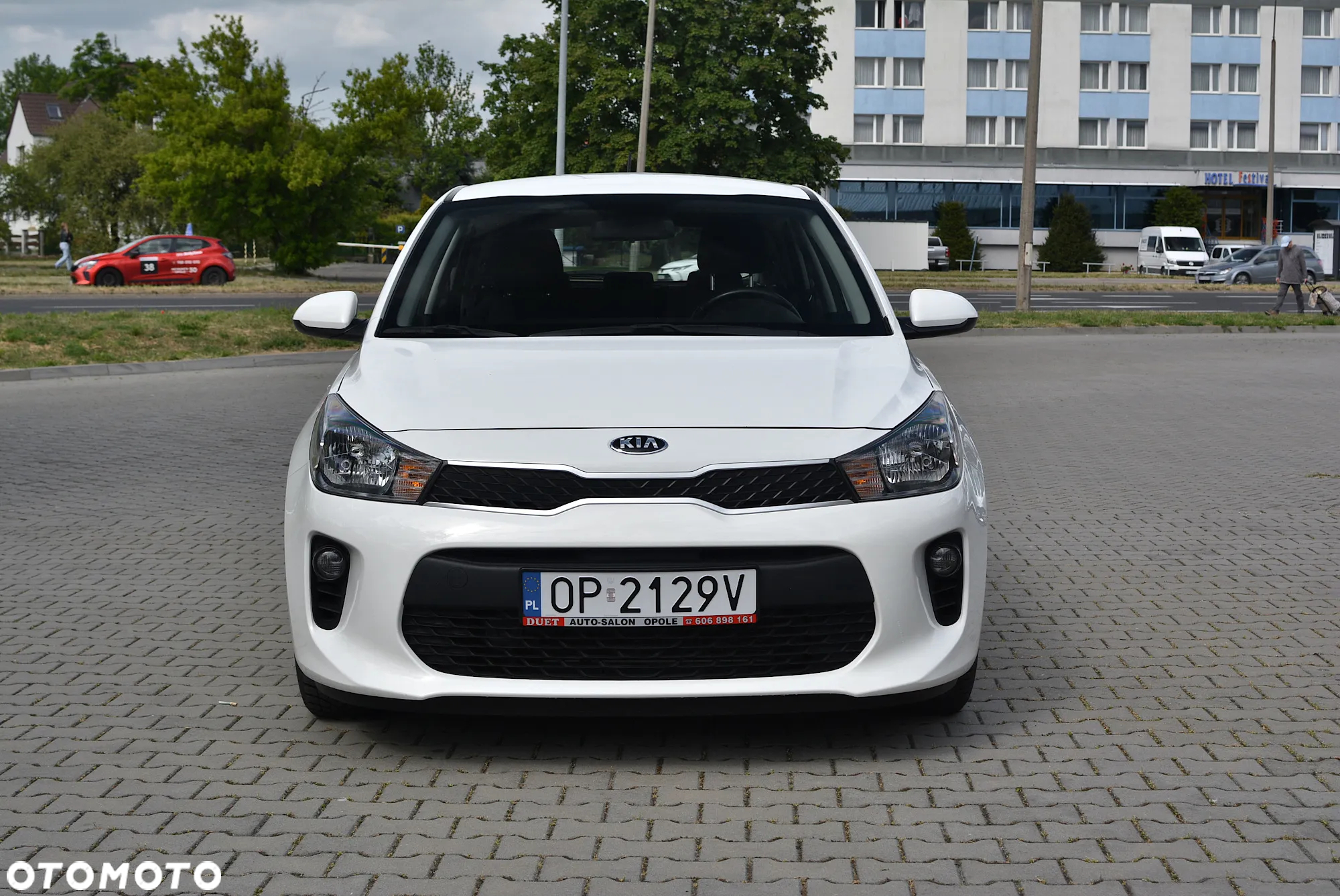 Kia Rio - 10