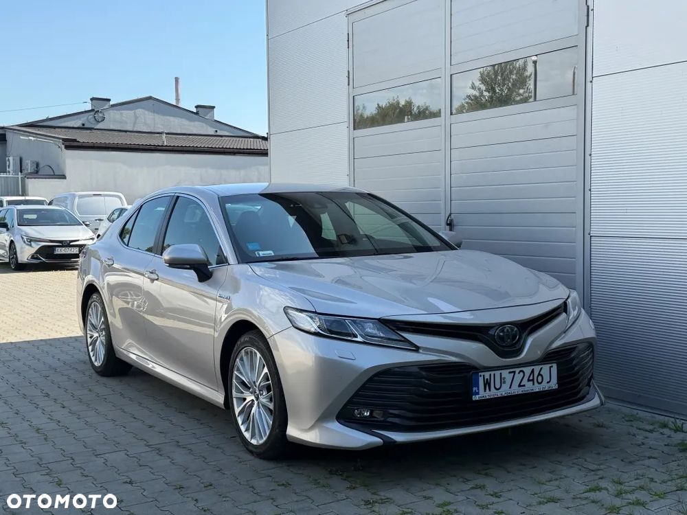 Toyota Camry 2.5 Hybrid Prestige CVT - 2
