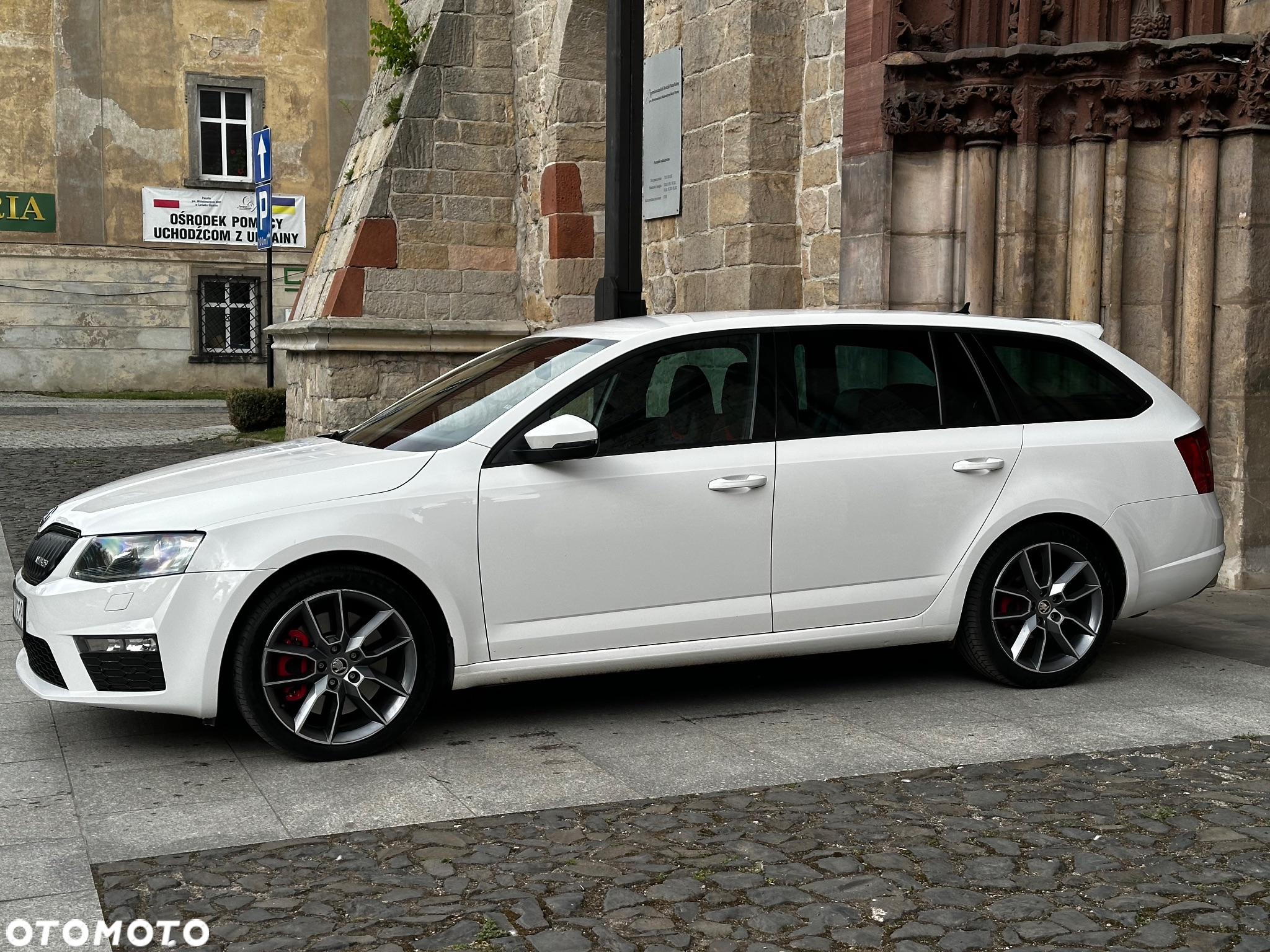 Skoda Octavia 2.0 TDI RS DSG - 4