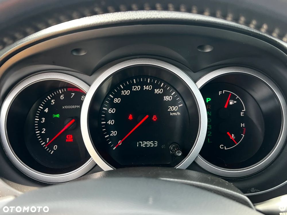 Suzuki Grand Vitara 2.0 De Luxe - 28