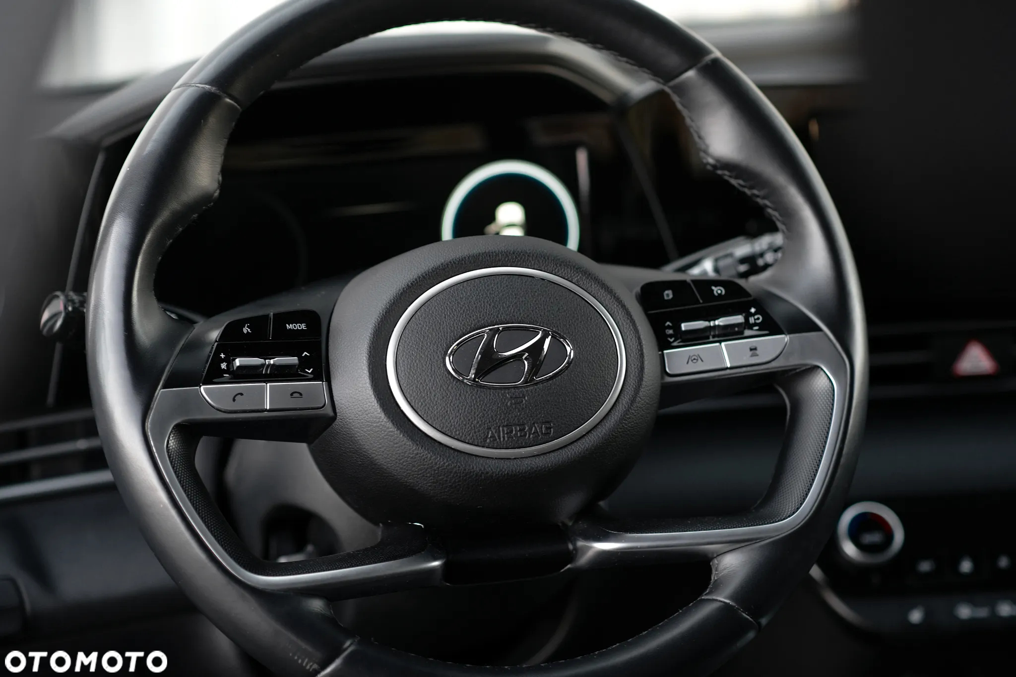Hyundai Elantra 1.6 Smart CVT - 27