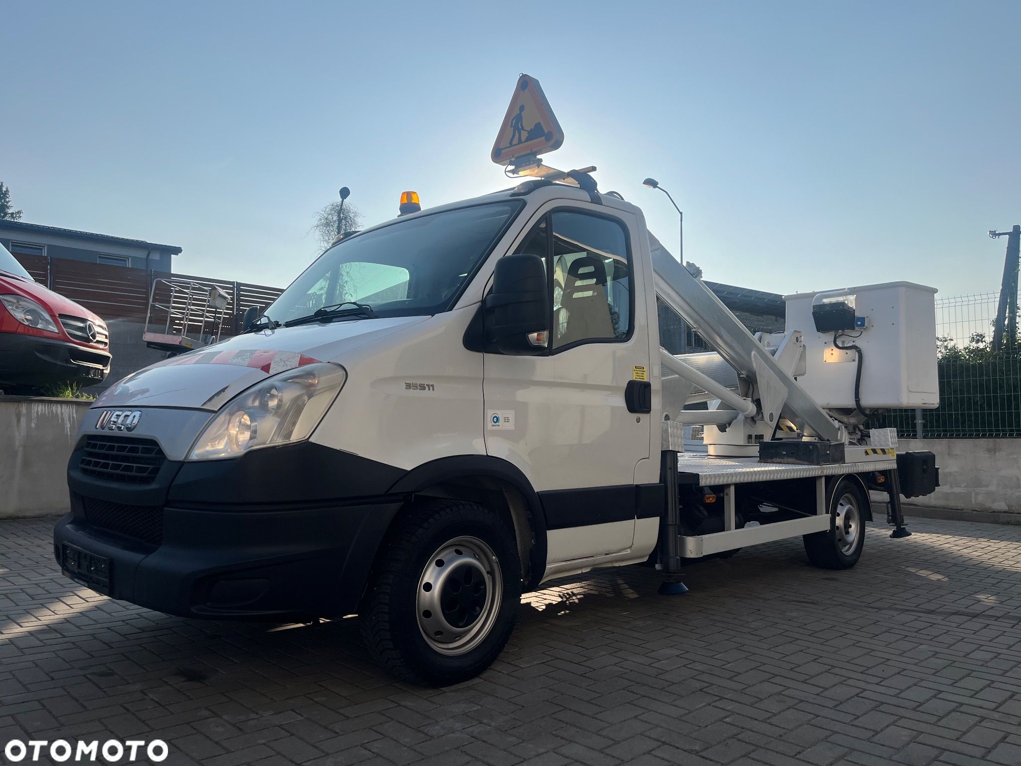 Iveco Podnośnik koszowy Izolowany Kosz Multitel mx170 17 metrów 10 w Bok Zwyżka jak Ruthmann Gsr Wumag - 1