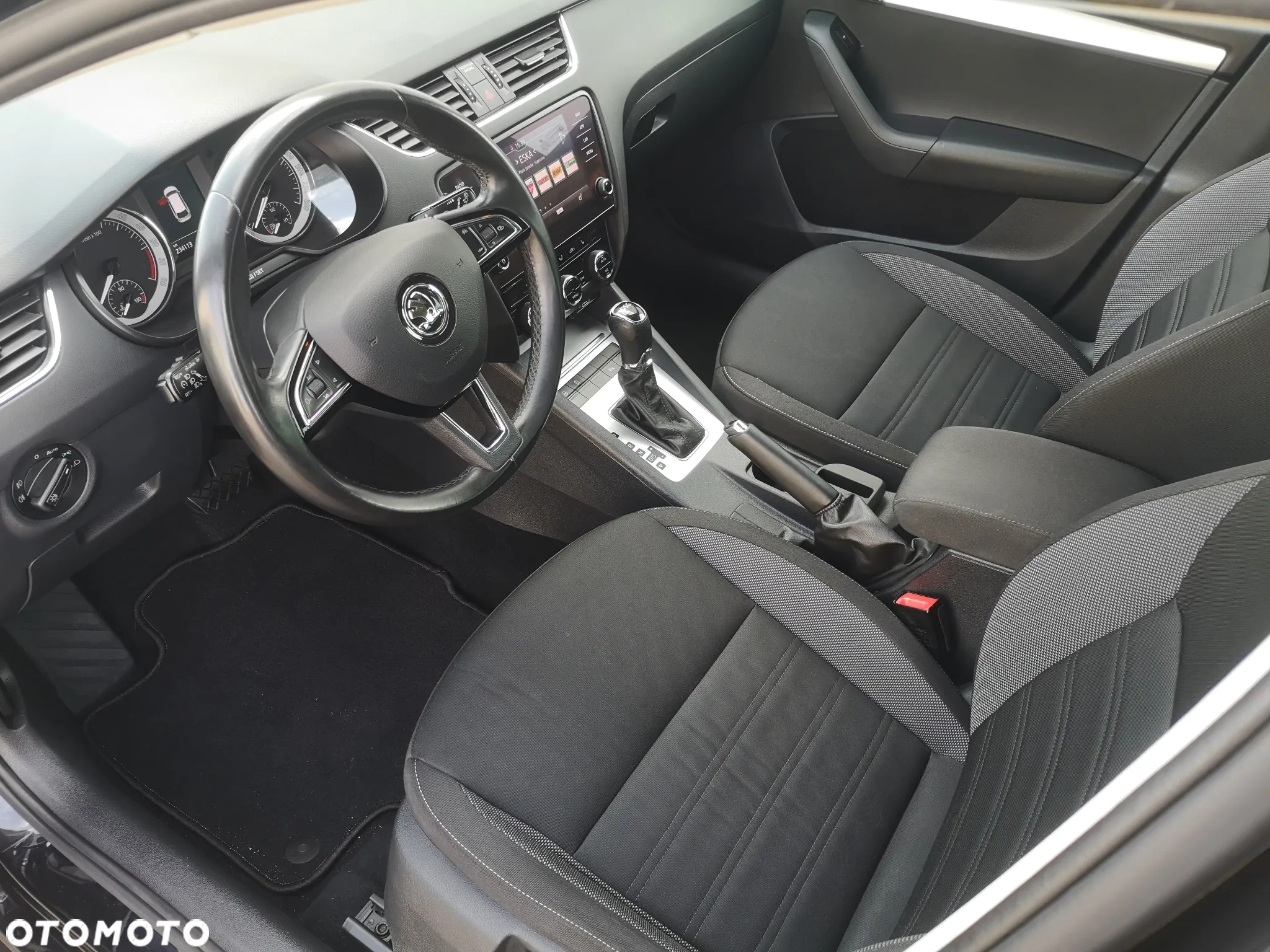 Skoda Octavia 1.6 TDI Ambition DSG - 16