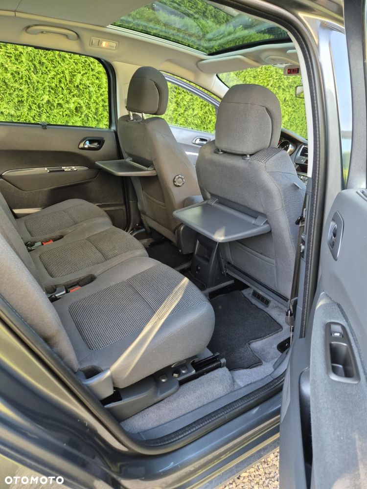 Peugeot 5008 - 17