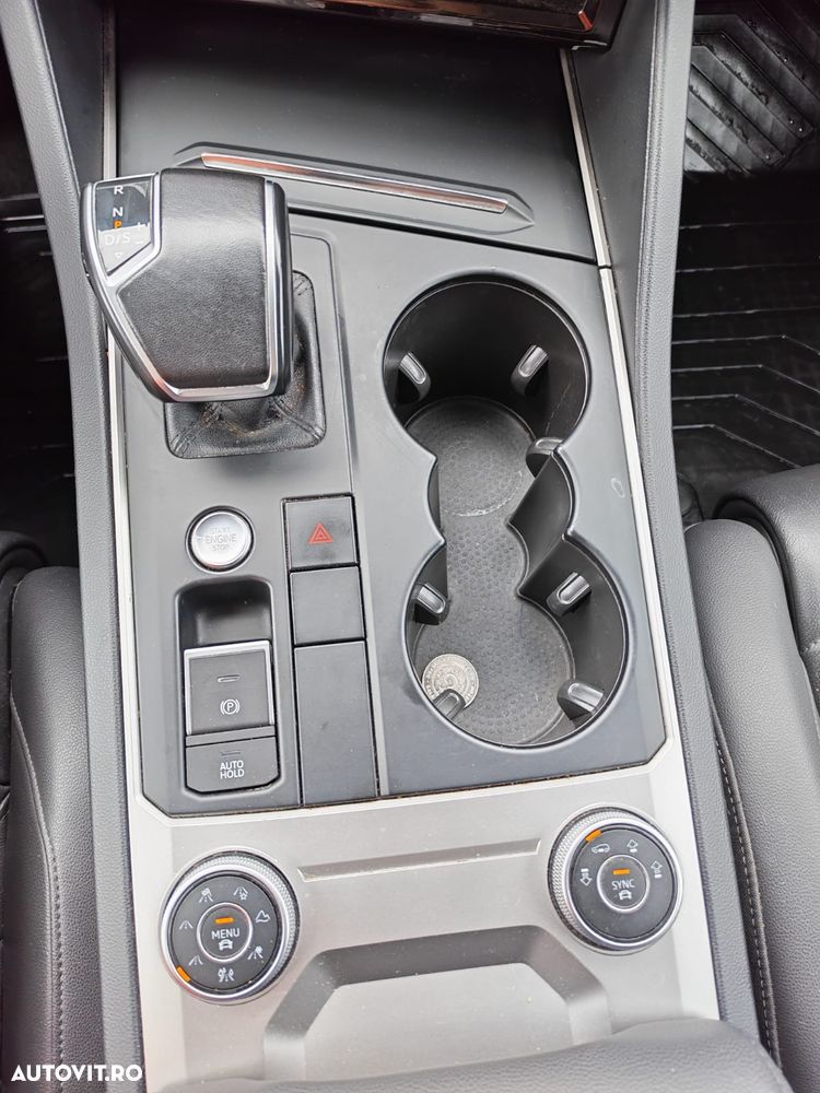 Volkswagen Touareg V6 TDI Elegance - 5