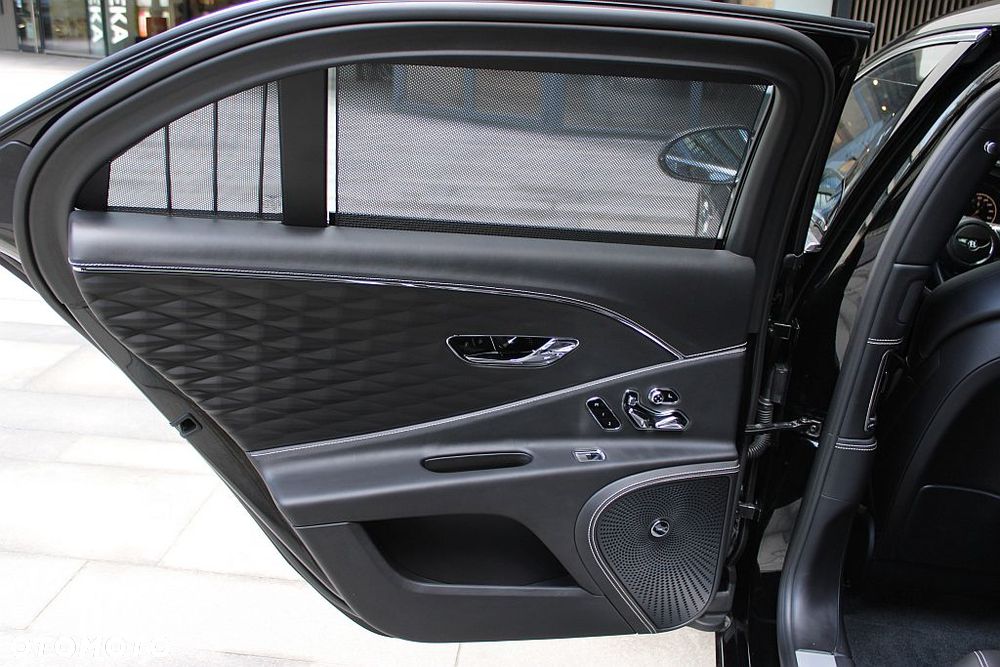 Bentley Flying Spur - 36