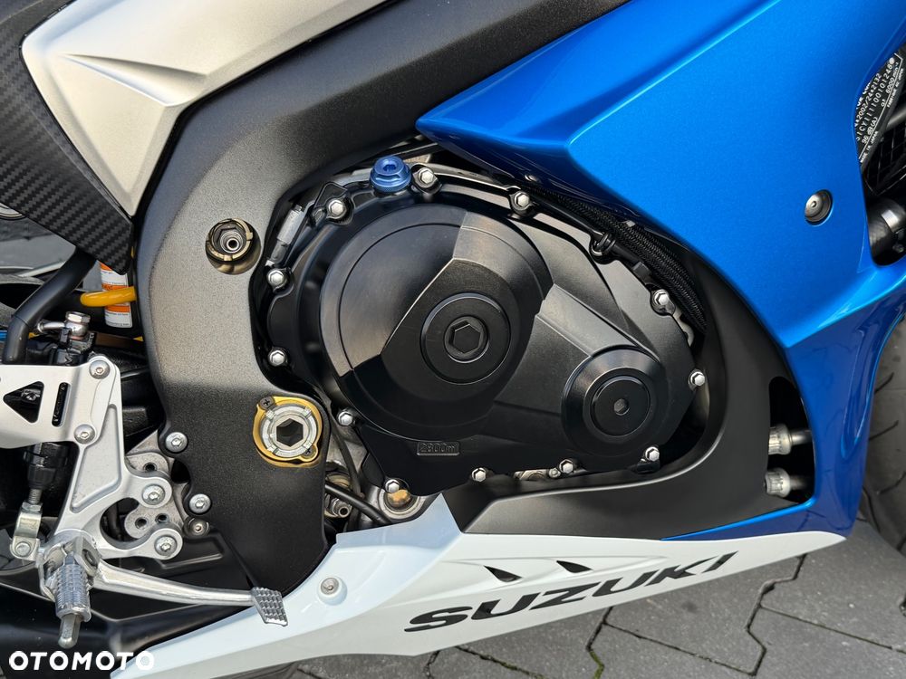 Suzuki GSX-R - 15