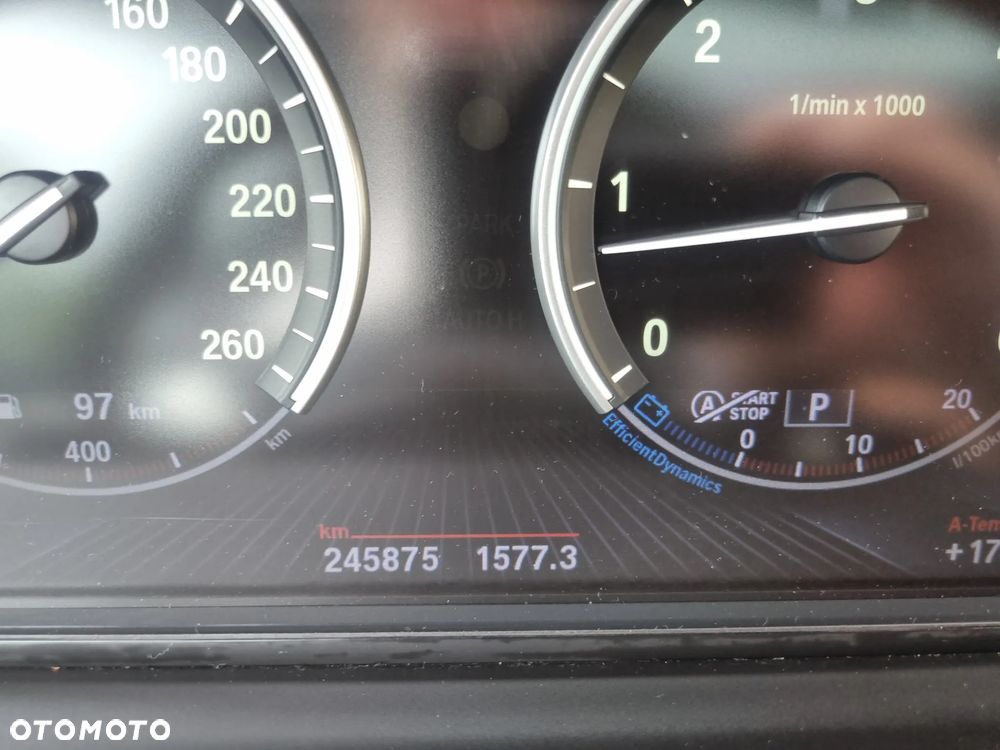 BMW Seria 5 530d xDrive Sport-Aut - 23