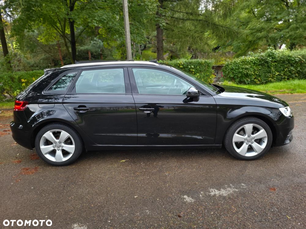 Audi A3 Sportback 1.4 TFSI Ambiente - 11