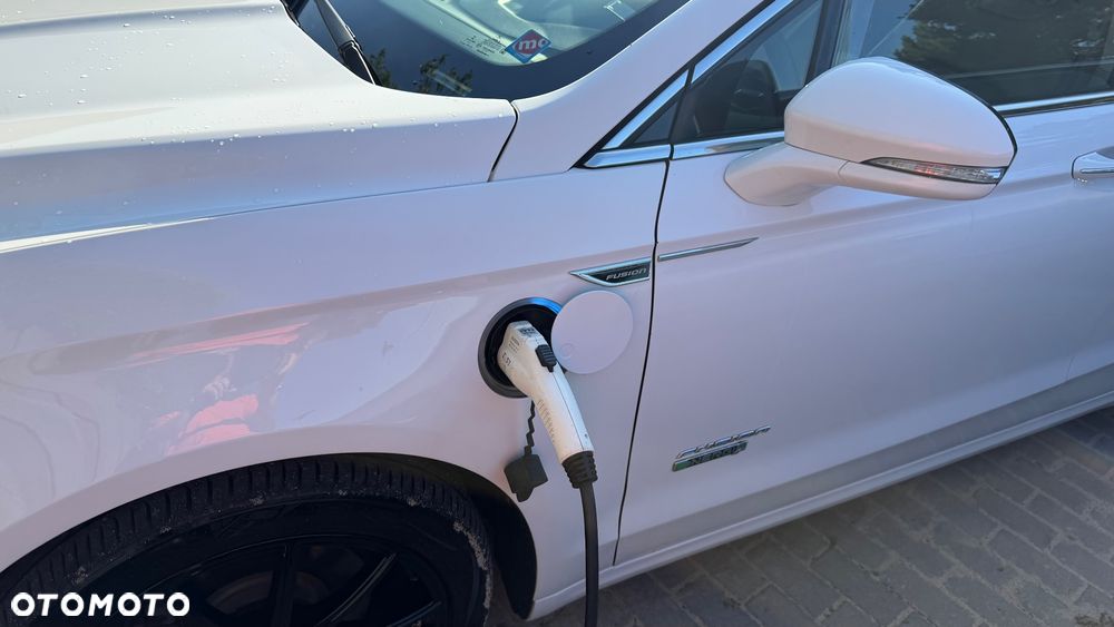Ford Fusion - 12