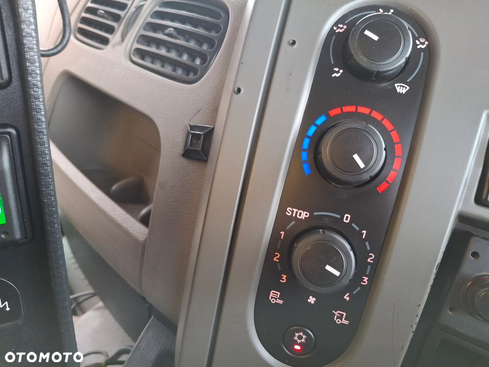 Renault Midlum 270 DXI Zamiatarka Schmidt Dodatkowy Silnik W Zabudowie Szczotki L/R 2013 Rok EUnited PM10 Pojazd Specjalny - 14