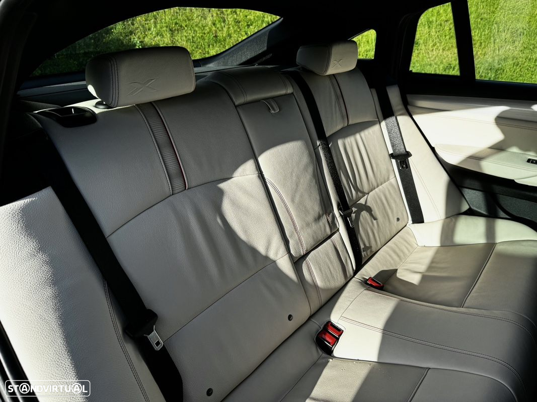 BMW X4 35 d xDrive Pack M - 38