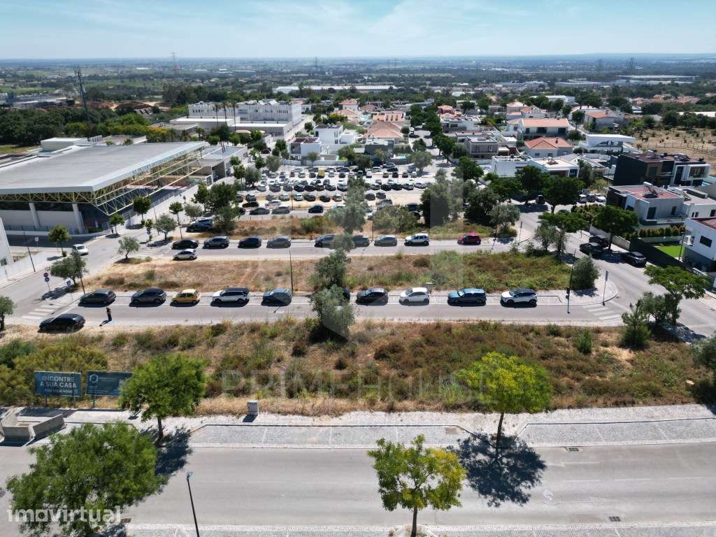Terreno para construção de prédio multifamiliar - Grande imagem: 3/6