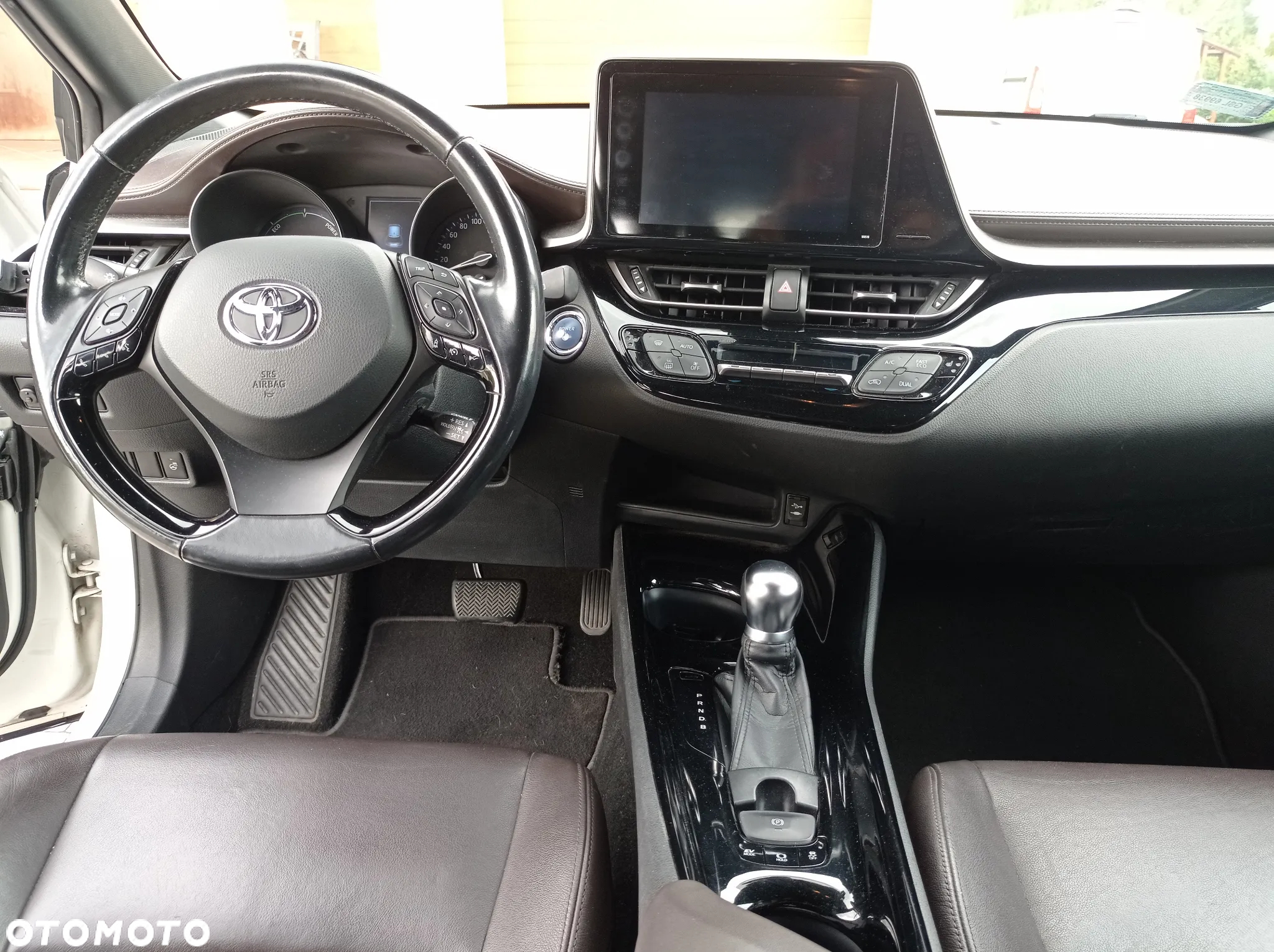 Toyota C-HR - 8