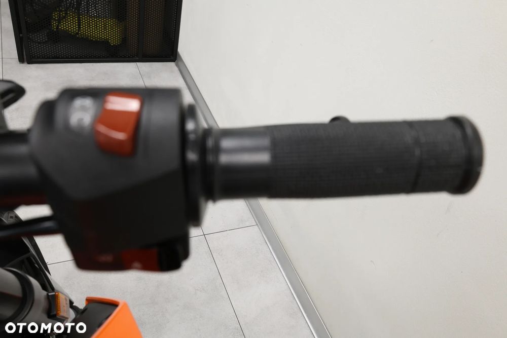 KTM Duke 125 - 18