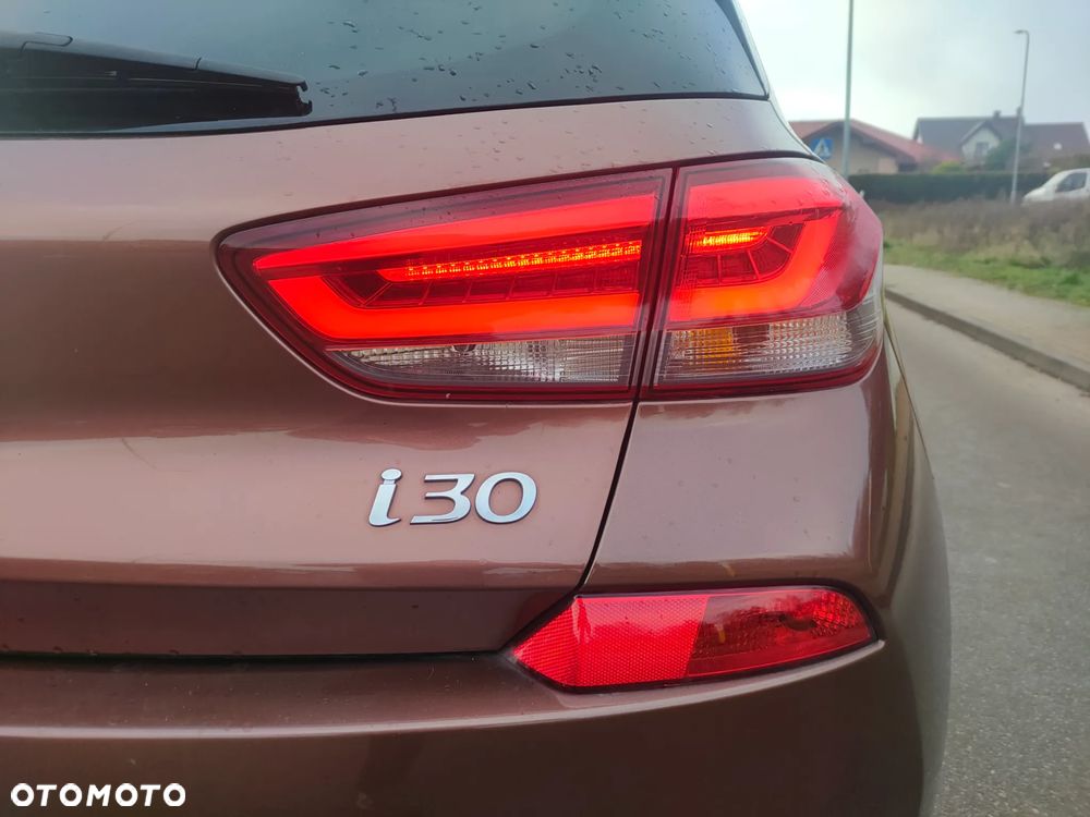 Hyundai i30 - 23