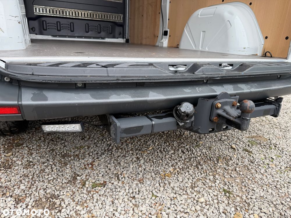 Mercedes-Benz Sprinter 907 - 25