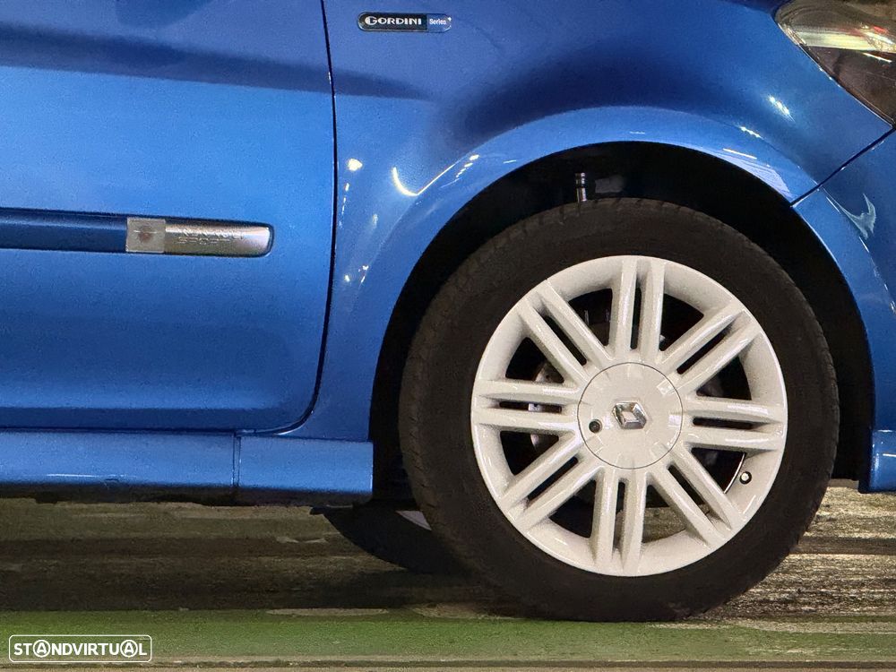Renault Clio 1.6 16V 130 Gordini - 17