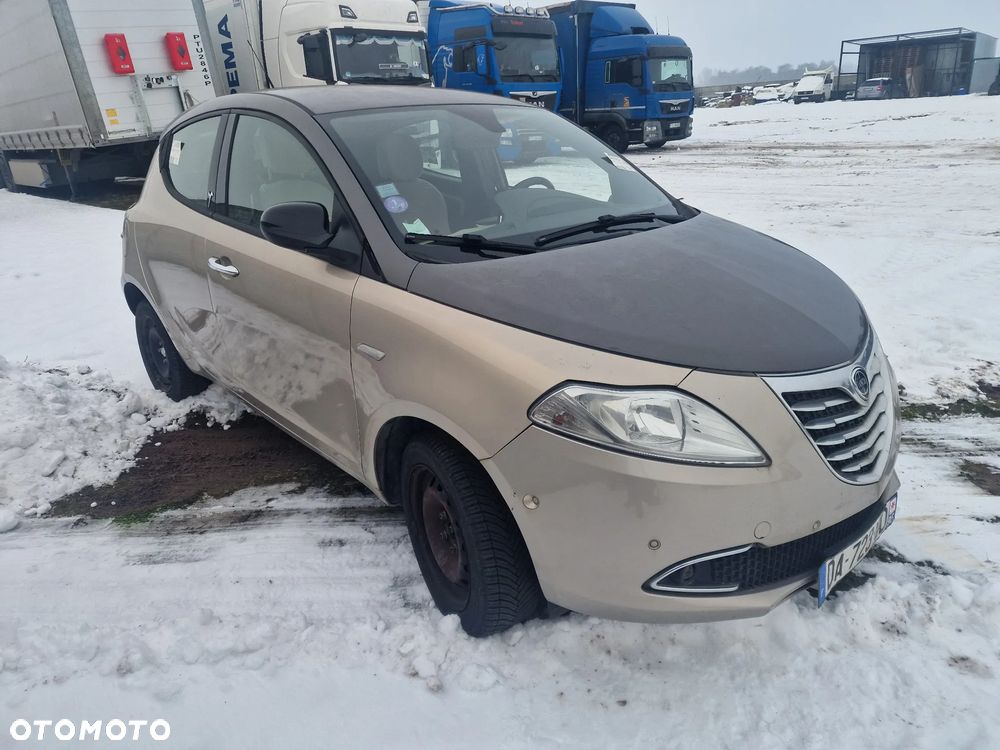Lancia Ypsilon Y 0.9 TwinAir Turbo 8V Automatik Platinum - 1