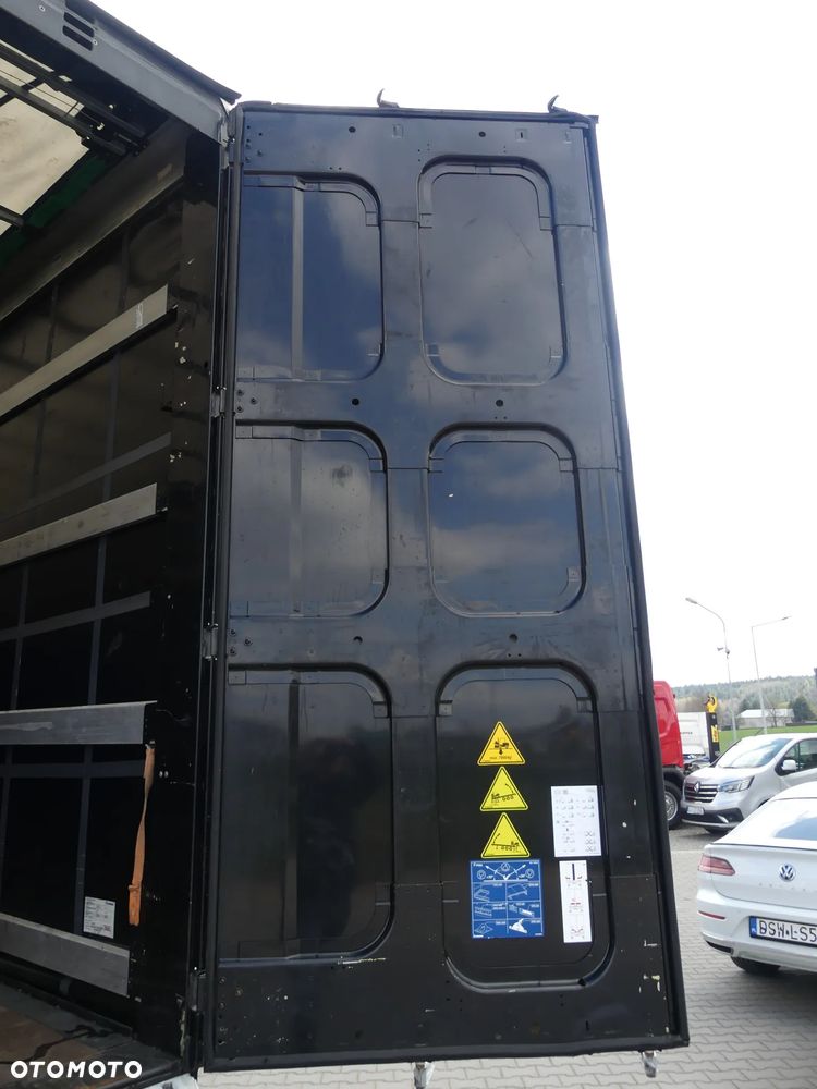 Krone MEGA / FIRANKA / OŚ PODNOSZONA / DACH PODNOSZONY / - 29