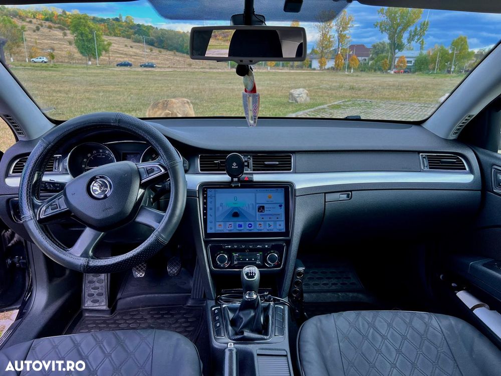 Skoda Superb 2.0 TDI Ambition - 6