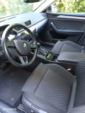 Skoda Superb 2.0 TDI Ambition DSG - 9